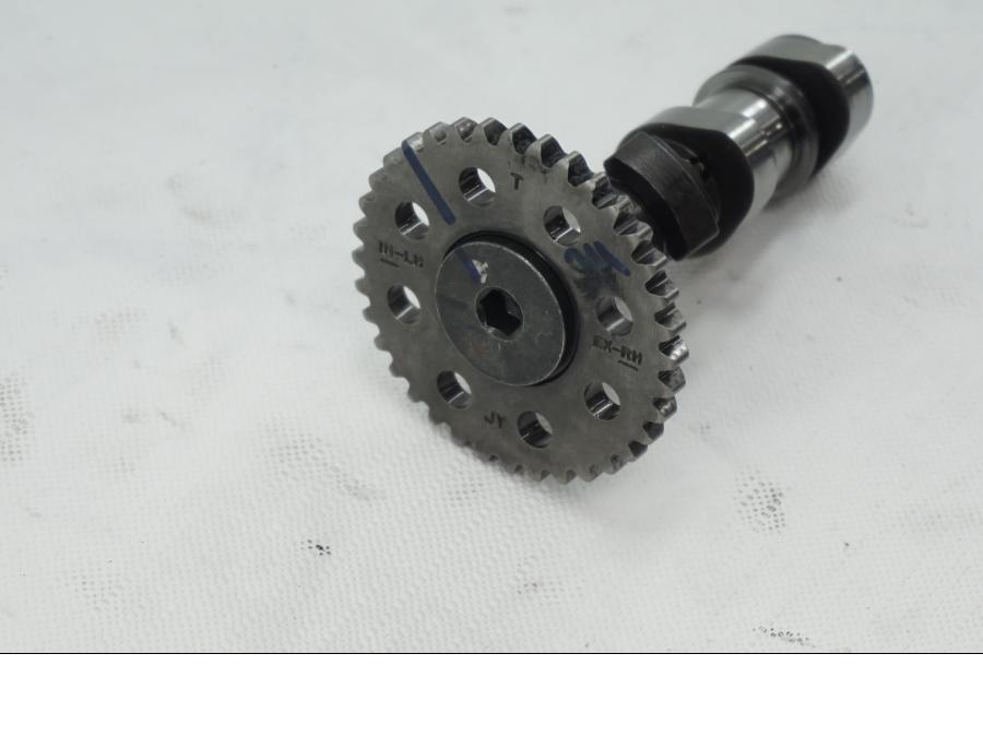 Baksidan på Kamaxel från en KTM Alla -2019 motorcykel.