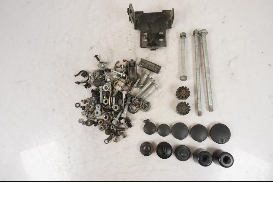 Framsidan på Skruv / Mutter etc från en BMW R 1150 GS -2002 motorcykel.