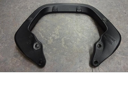 Höger sida på Passagerarhandtag från en Triumph Sprint ST -2007 motorcykel.