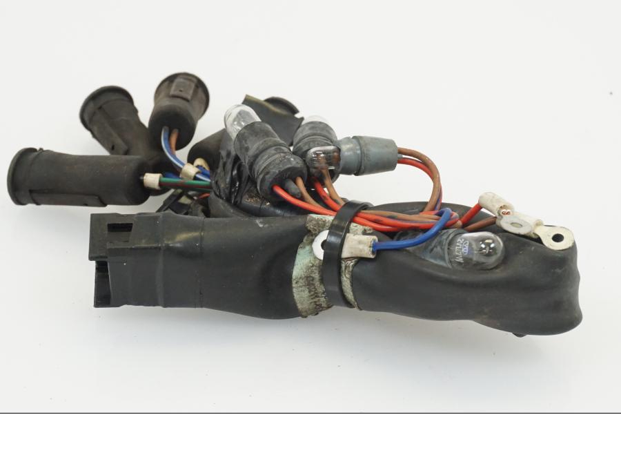 Framsidan på Kontrollampor från en Triumph Thruxton -2004 motorcykel.