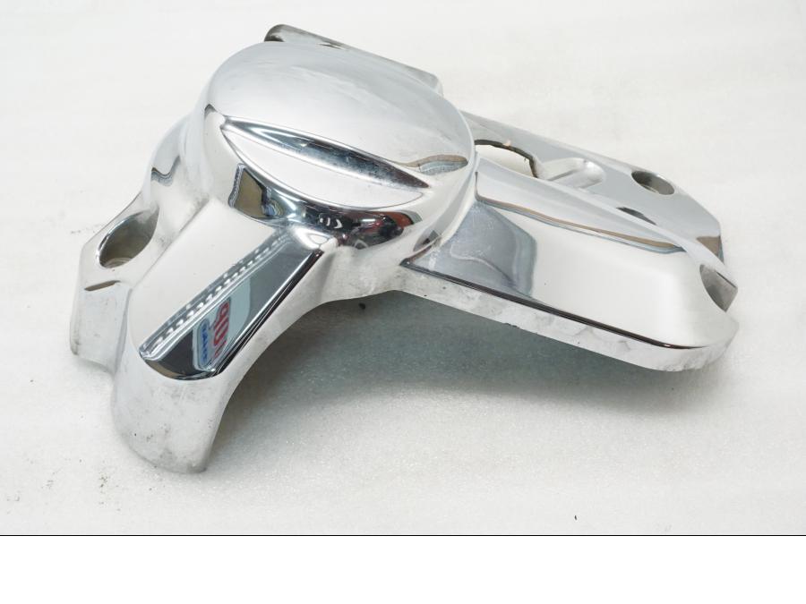 Baksidan på Motorkåpa från en Yamaha XVS 650 -1999 motorcykel.