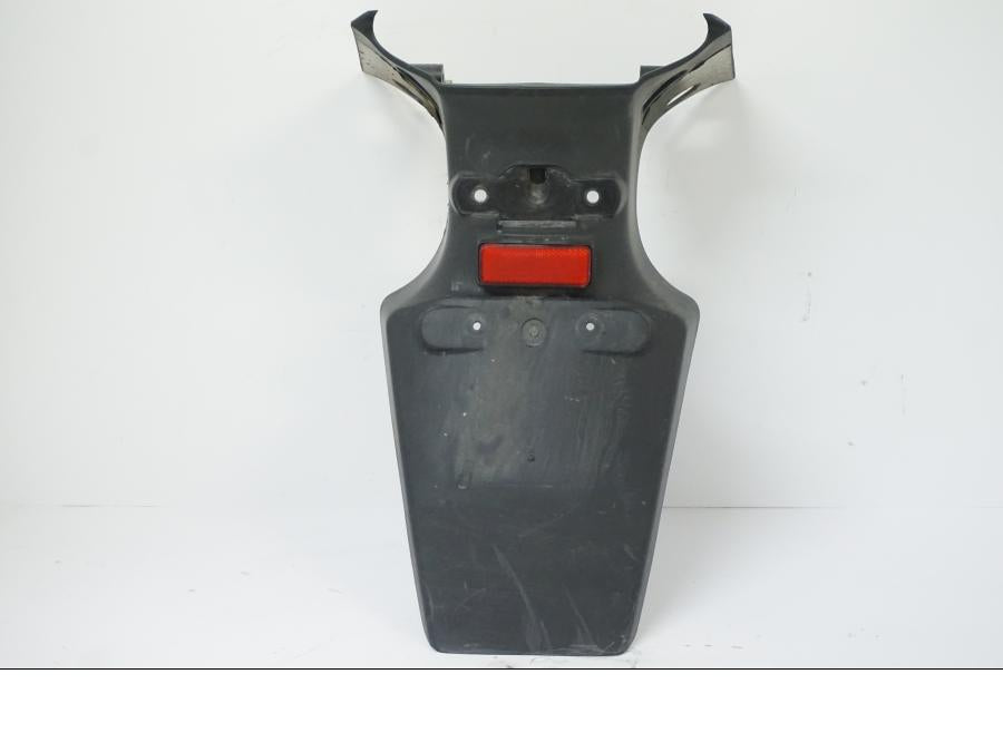 Framsidan på Bakskärm från en Honda XL 1000 V -1999 motorcykel.
