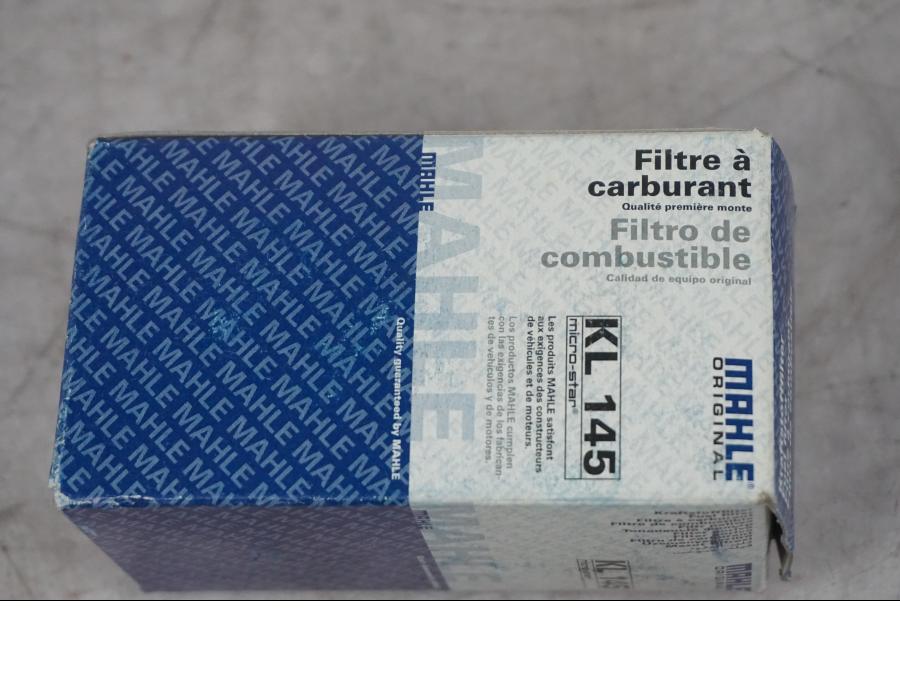 Höger sida på Bensinfilter från en BMW R 1150 GS/A -2002 motorcykel.