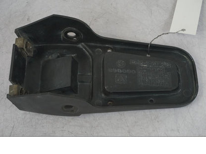 Vänster sida på Baklampfäste från en BMW R 1100 GS -1998 motorcykel.