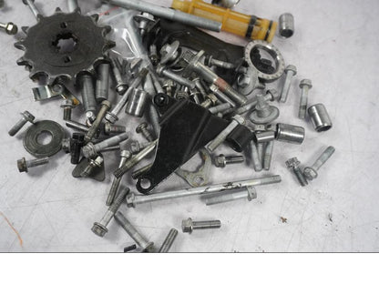 Baksidan på Skruv / Mutter etc från en KTM 125 Duke -2017 motorcykel.