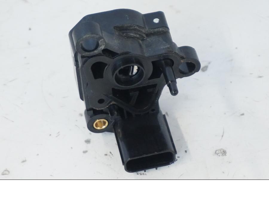 Snett uppifrån på TPS från en Honda SH 300 A -2011 scooter.