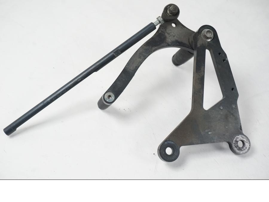 Extrabild1 på Fotpinnesats från en Kawasaki ZX-6R -2005 motorcykel.