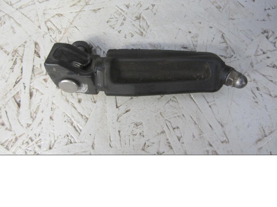 Baksidan på Fotpinne från en KTM 125 Duke -2014 motorcykel.