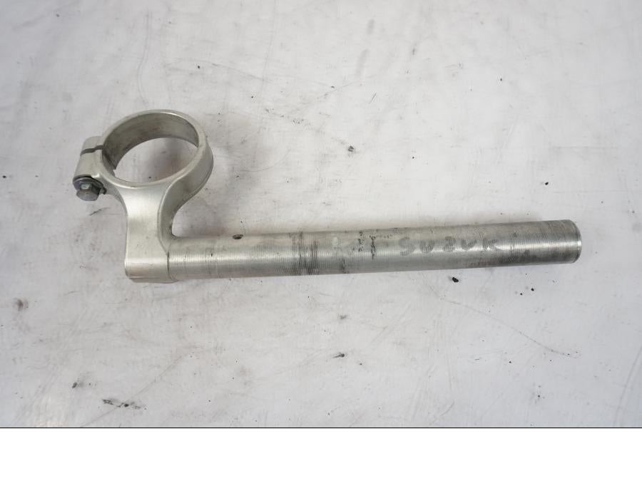 Höger sida på Styre från en Suzuki GSX-R 1000 -2005 motorcykel.