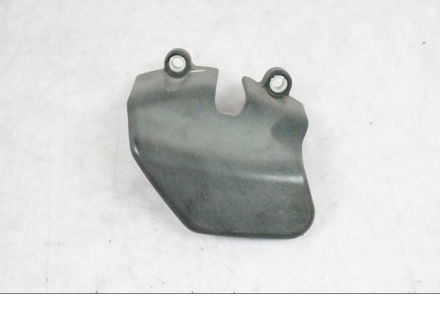 Framsidan på Motorskyddskåpa från en BMW K 1200 S -2005 motorcykel.