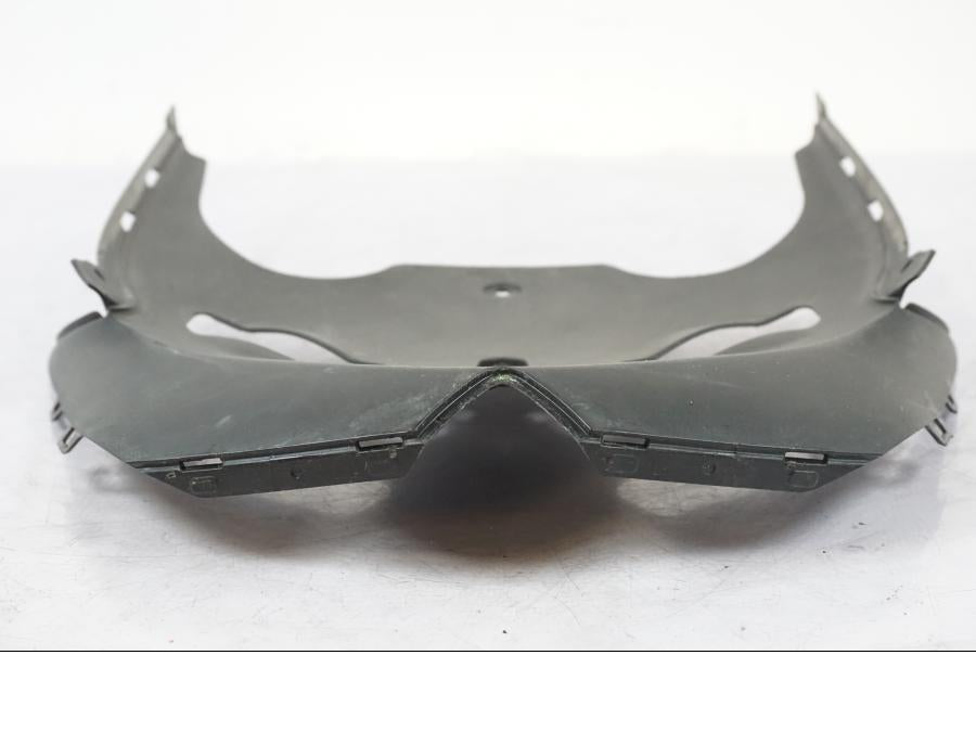 Höger sida på Toppkåpsinsida från en Kawasaki ZX-6R -2011 motorcykel.