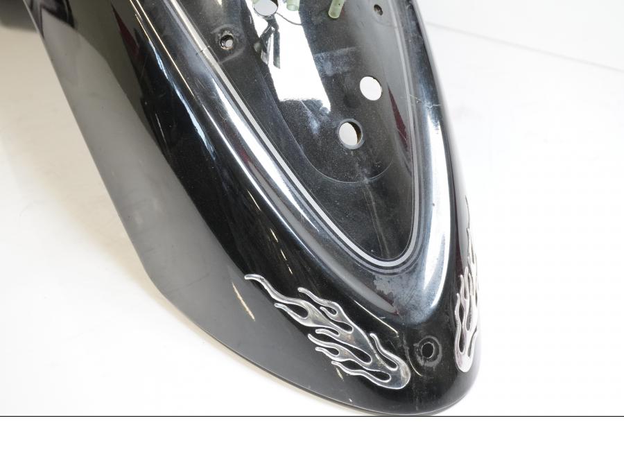 Baksidan på Bakskärm från en Yamaha XVS 1100 -2006 motorcykel.