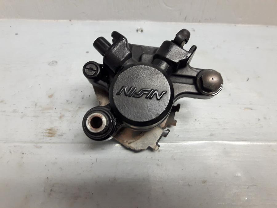 Framsidan på Bromsok från en Honda CB 750 SF -1999 motorcykel.