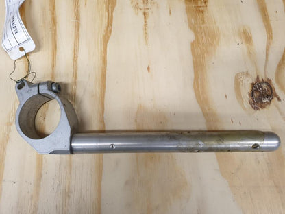 Framsidan på Styre från en Hyosung GT 650 -2006 motorcykel.