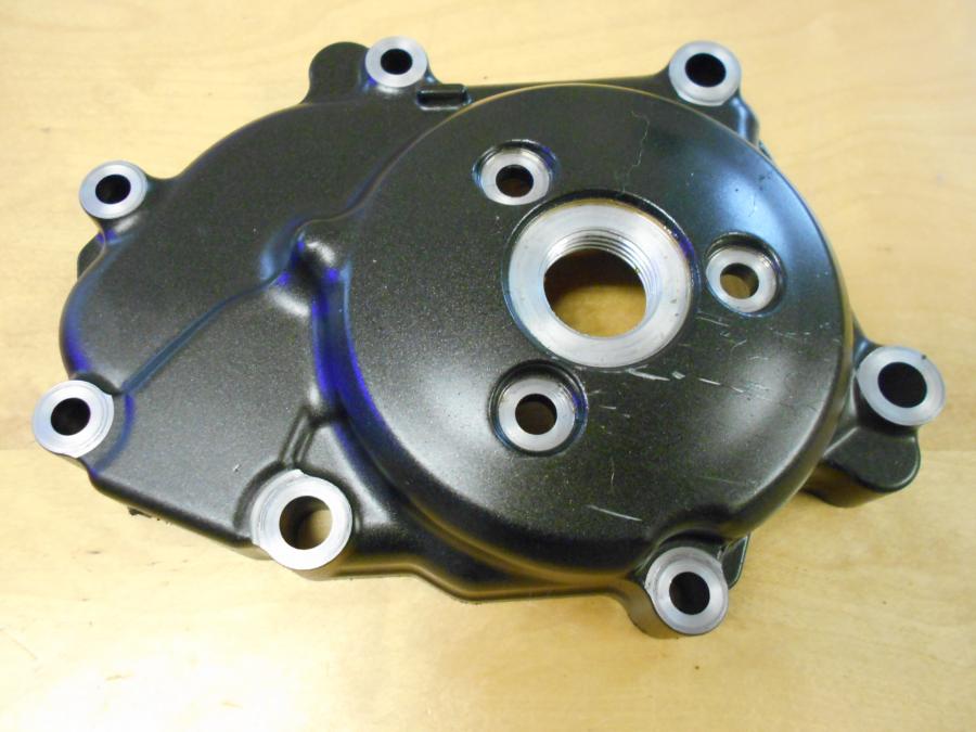 Framsidan på Motorkåpa från en Yamaha FZ-8 -2013 motorcykel.