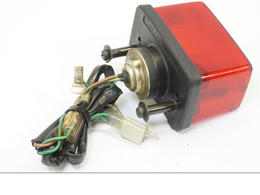 Höger sida på Baklampa från en Honda XL 125 R -1998 motorcykel.