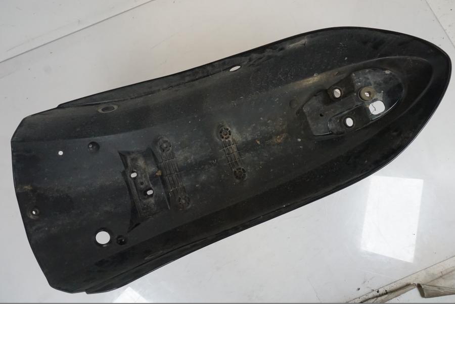 Extrabild5 på <p>Bakskärm från Kawasaki VN 900 Custom 2007.</p>

<p>Lackskador, skrapmärke, repor se bilder.</p> motorcykel.