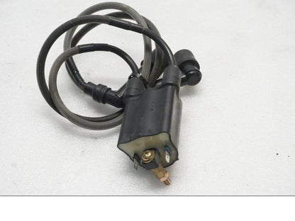 Baksidan på Tändspole från en Kawasaki VN 1500 Mean Streak -2003 motorcykel.