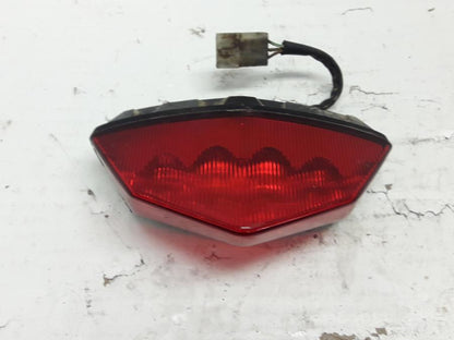 Baksidan på Baklampa från en Husqvarna TE 630 -2011 motorcykel.