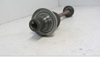 Höger sida på Drivaxel från en Suzuki LTA 750 XP E -2009 motorcykel.