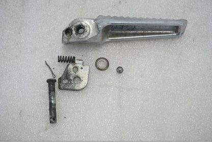 Baksidan på Fotpinne från en Honda CBR 1100 XX -1998 motorcykel.