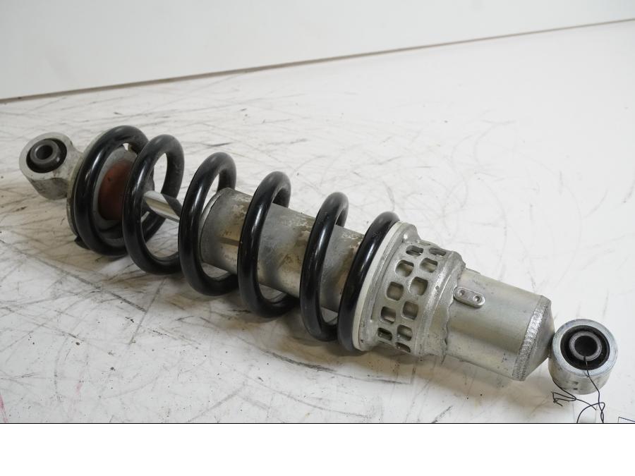 Framsidan på Stötdämpare från en Yamaha FZ-8 -2011 motorcykel.