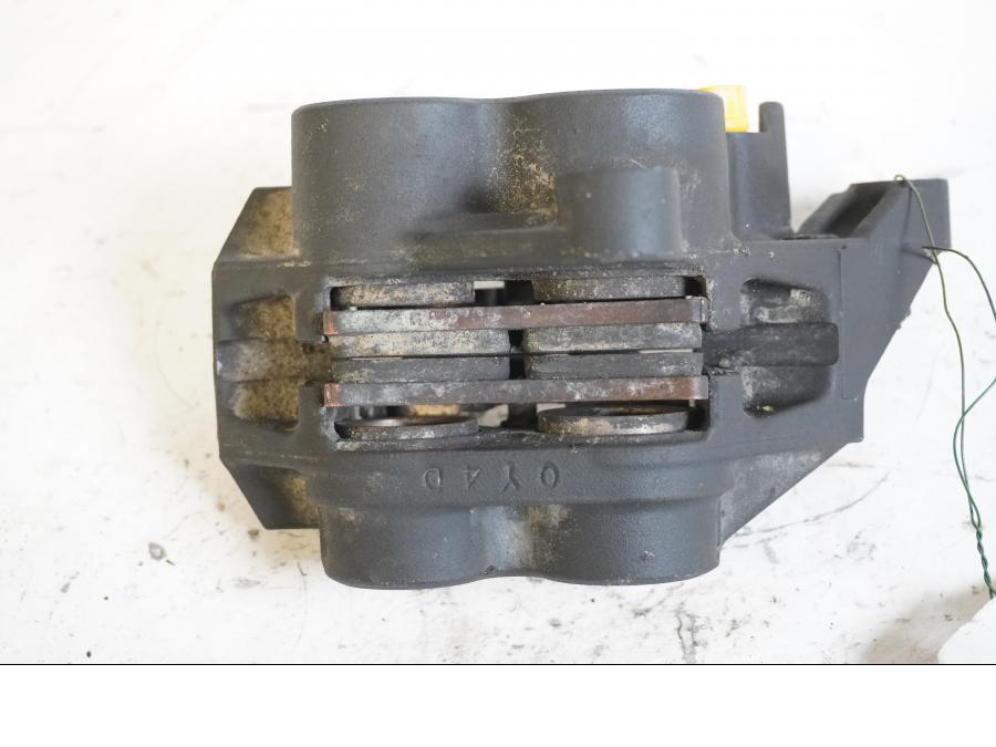 Baksidan på Bromsok från en Yamaha XT 1200 Z -2011 motorcykel.