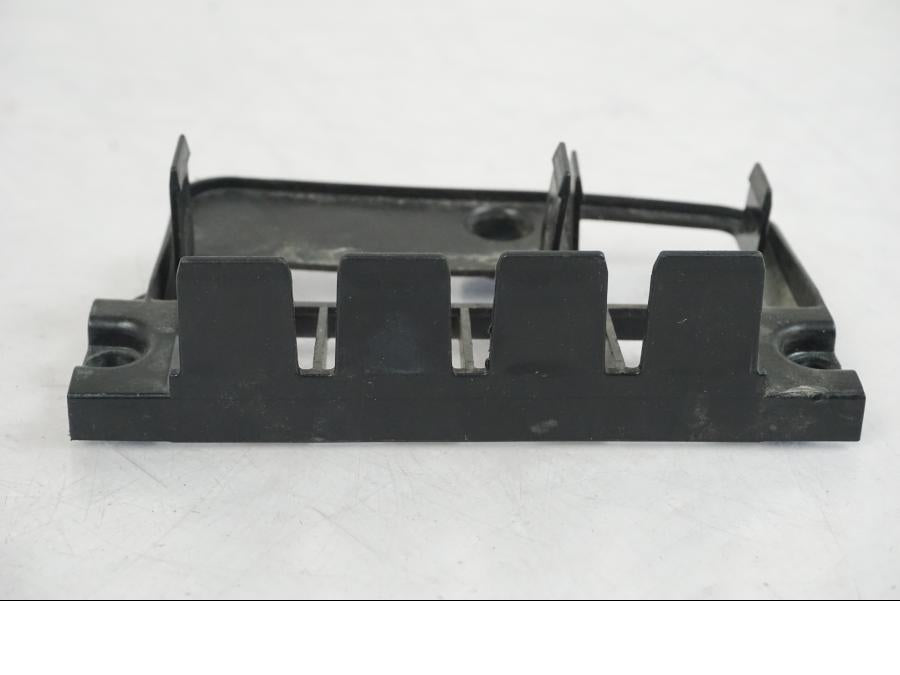 Vänster sida på Säkringshållare från en Husqvarna 701 SUPERMOTO ABS -2016 motorcykel.