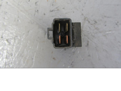 Baksidan på Relä från en Suzuki LTA 750 XP E -2009 motorcykel.