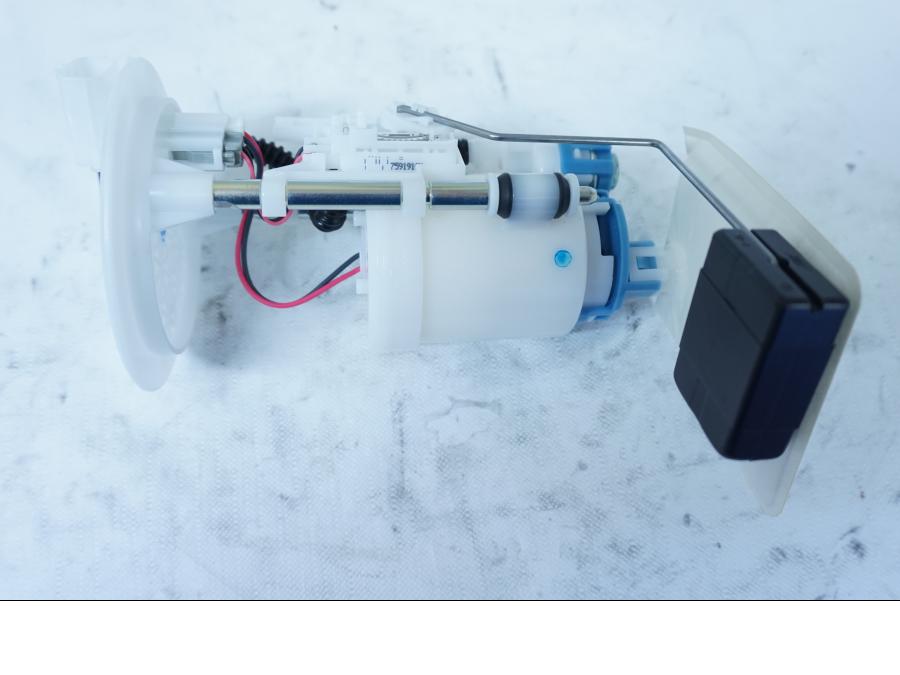 Framsidan på Bensinpump insprut från en Yamaha YFM 700 Grizzly -2018 motorcykel.