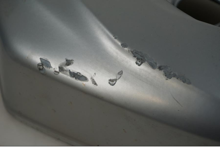 Vänster sida på Ventilkåpa från en BMW R 1200 RT -2017 motorcykel.