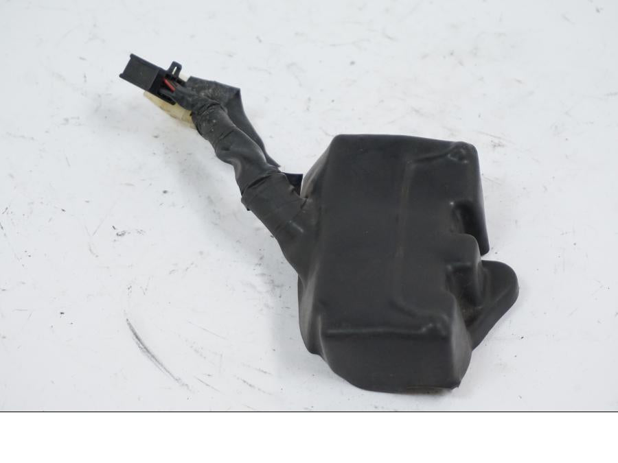 Baksidan på Säkringsbox från en Honda VT 600 C -1995 motorcykel.