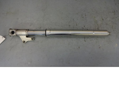 Framsidan på Gaffelben från en Ducati ST2 -2001 motorcykel.