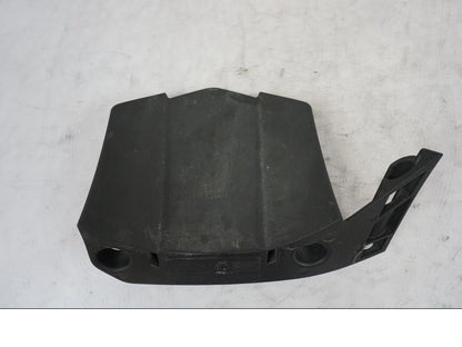 Snett nerifrån på Svingskärm från en KTM 690 Duke -2014 motorcykel.