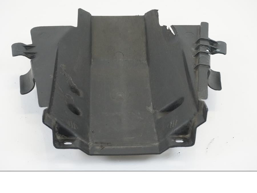 Höger sida på Undertail från en Yamaha XV 750 -1998 motorcykel.