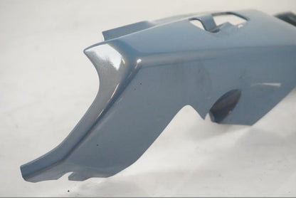 Snett nerifrån på Bakvinge från en BMW F 650 CS -2002 motorcykel.