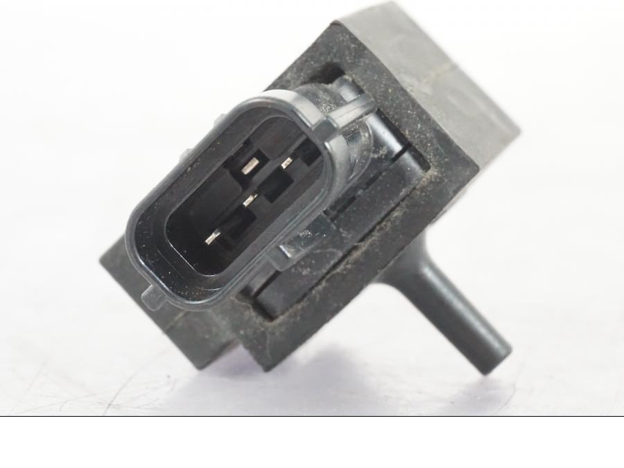 Baksidan på Mapsensor från en Suzuki GSX-R 750 -2007 motorcykel.