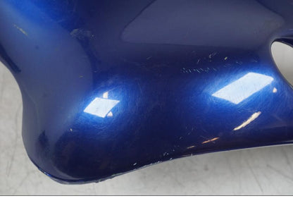 Snett uppifrån på Sidkåpa från en Triumph Sprint RS -2000 motorcykel.