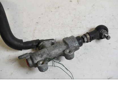 Vänster sida på Bromshuvudcylinder från en Honda CBR 900 RR -2003 motorcykel.