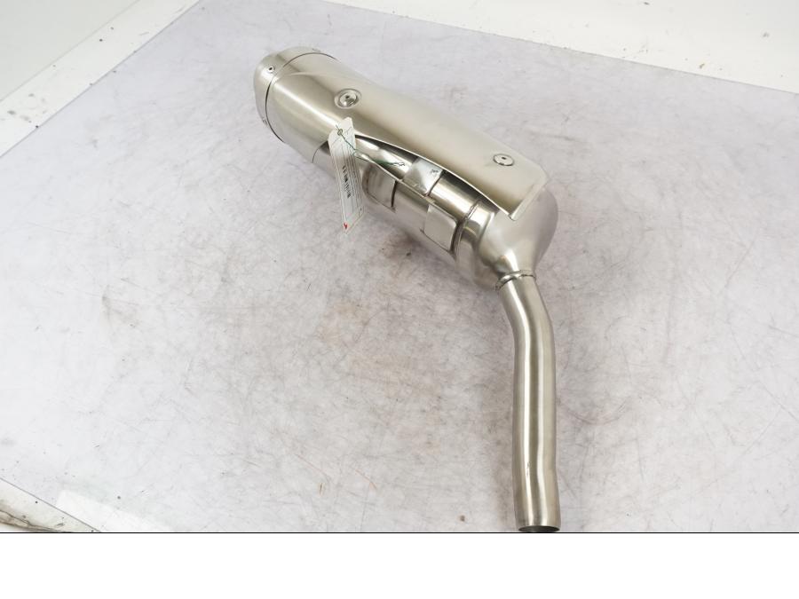 Höger sida på Ljuddämpare från en Triumph Street Triple R -2009 motorcykel.