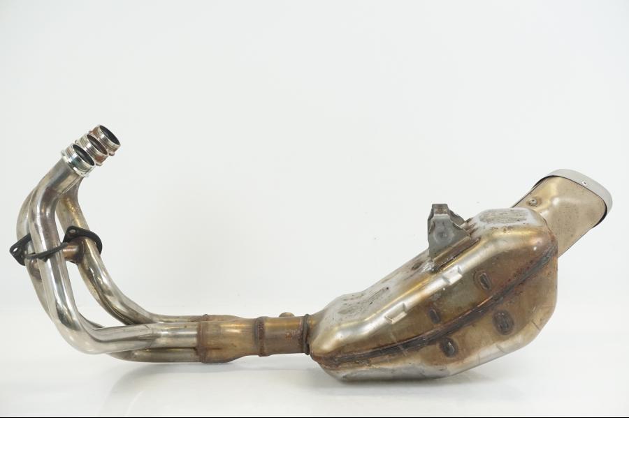 Framsidan på Avgassystem från en Yamaha MT-09 Tracer -2019 motorcykel.