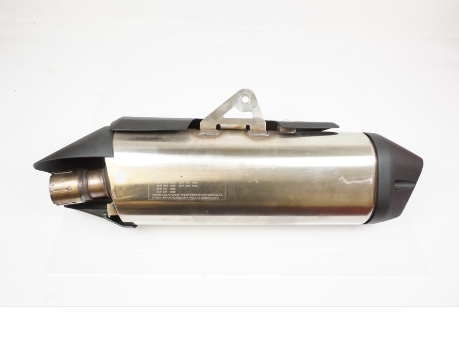 Höger sida på Ljuddämpare från en Triumph Tiger 900 GT Pro -2021 motorcykel.