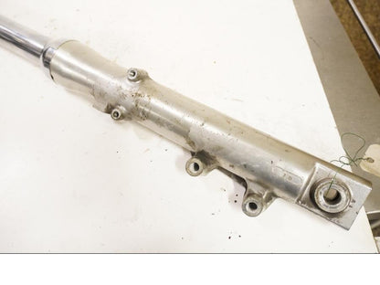 Vänster sida på Gaffelben från en Kawasaki VN 1500 -1994 motorcykel.