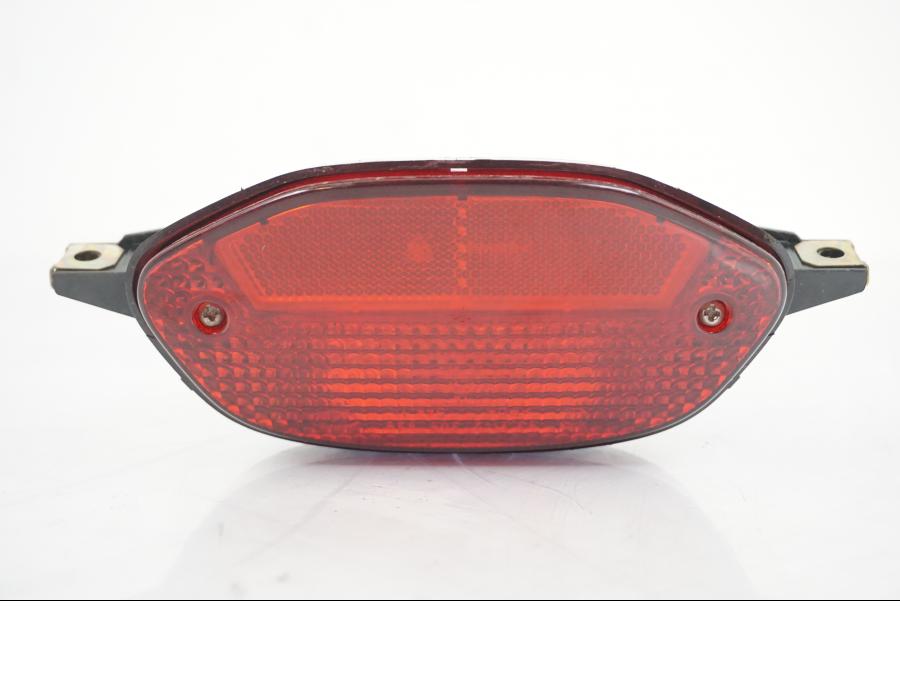 Framsidan på Baklampa från en BMW F 650 CS -2002 motorcykel.