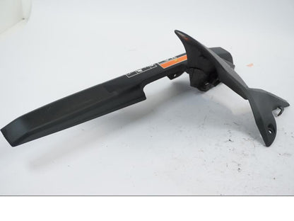 Vänster sida på Svingskärm från en Honda CB 650 R -2019 motorcykel.