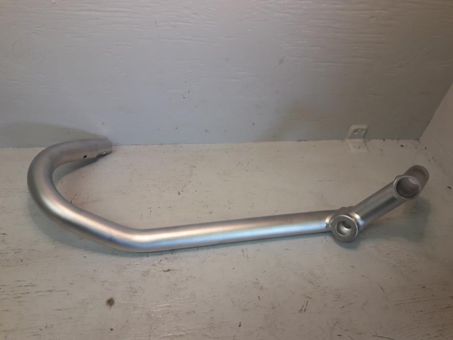 Framsidan på Motorskyddsbåge från en BMW R 1200 GS -2005 motorcykel.