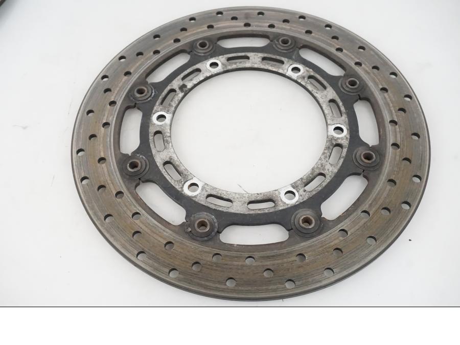 Framsidan på Bromsskiva från en Yamaha YZF 1000 R1 -2002 motorcykel.