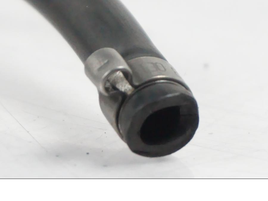 Höger sida på Bromsvätskebehållare från en BMW F 650 CS -2002 motorcykel.