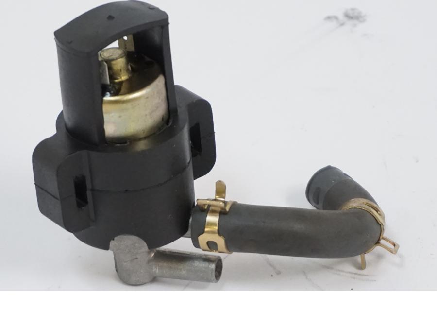 Framsidan på Second Air från en Kawasaki VN 1500 -2002 motorcykel.