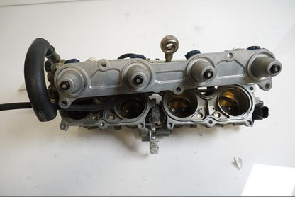 Baksidan på Spjällhus från en Honda CBR 600 RR -2003 motorcykel.